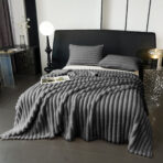 Pufnasti luksuzni prekrivač od zečijeg krzna  200×230 + 2 jastučnice 50x70 Tamno sivi