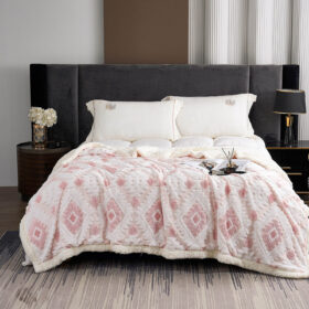 Krzneni romb prekrivač za francuski ležaj – 200x230 Roze