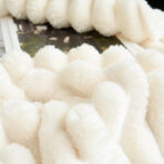 Pufnasti luksuzni prekrivač od zečijeg krzna  200×230 + 2 jastučnice 50x70 Braon - Slika 3