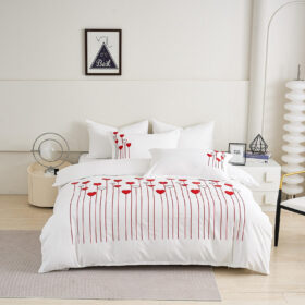 Heart luksuzna posteljina za francuski ležaj sa vezenim detaljima – White mode