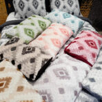 Luksuzni 3D krzneni set za francuski ležaj – Prekrivač + 2 Jastučnice Tirkizni - Slika 2