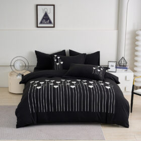 Heart luksuzna posteljina za francuski ležaj sa vezenim detaljima – Black mode